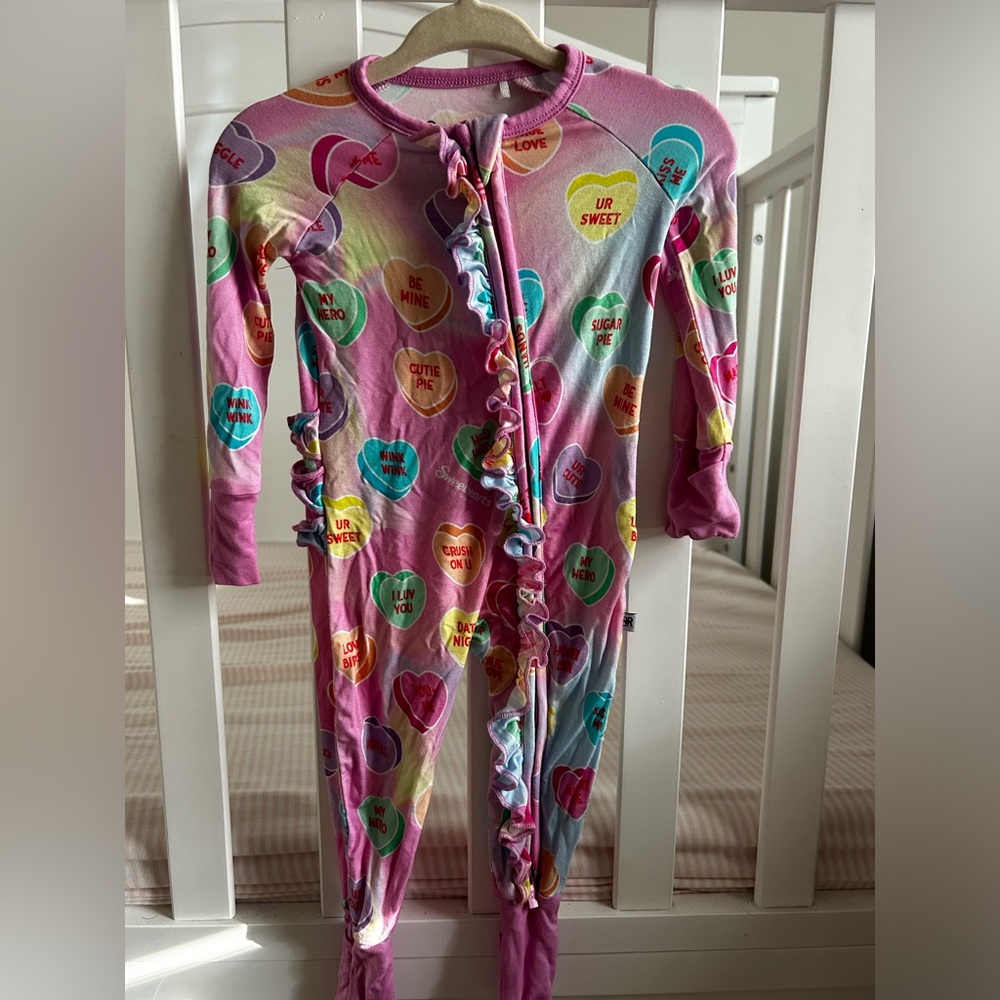 Bums & Roses bamboo Valentine’s Day zippy 3-6 months